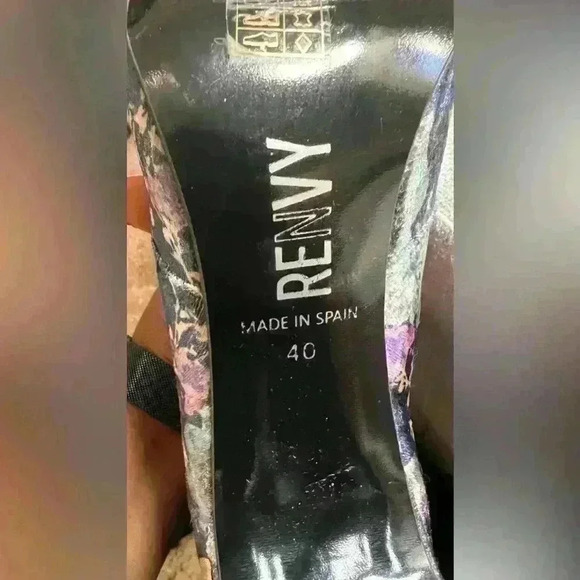 RENVY Ankle Floral Boots - Women’s - Picture 9 of 9